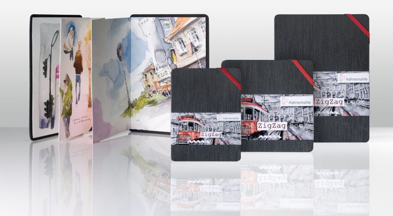 the ZigZag book is available in a square (14 x 14 cm) or portrait formats A5 and A6.