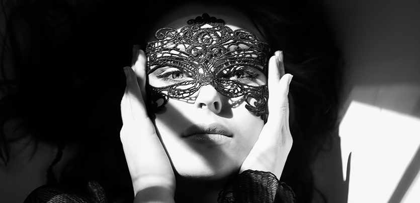 black mask_webheader